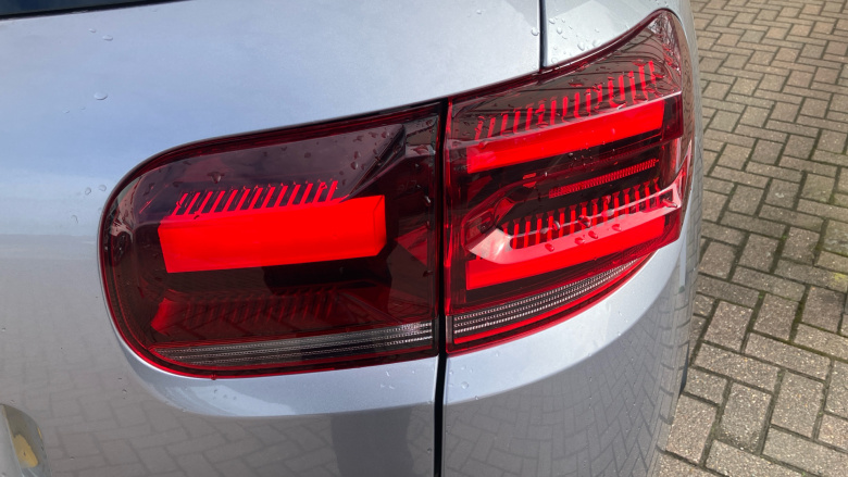 Citroen C5 Aircross 1.2 Hybrid 136 E-series 5dr e-DCS6 Petrol Hatchback